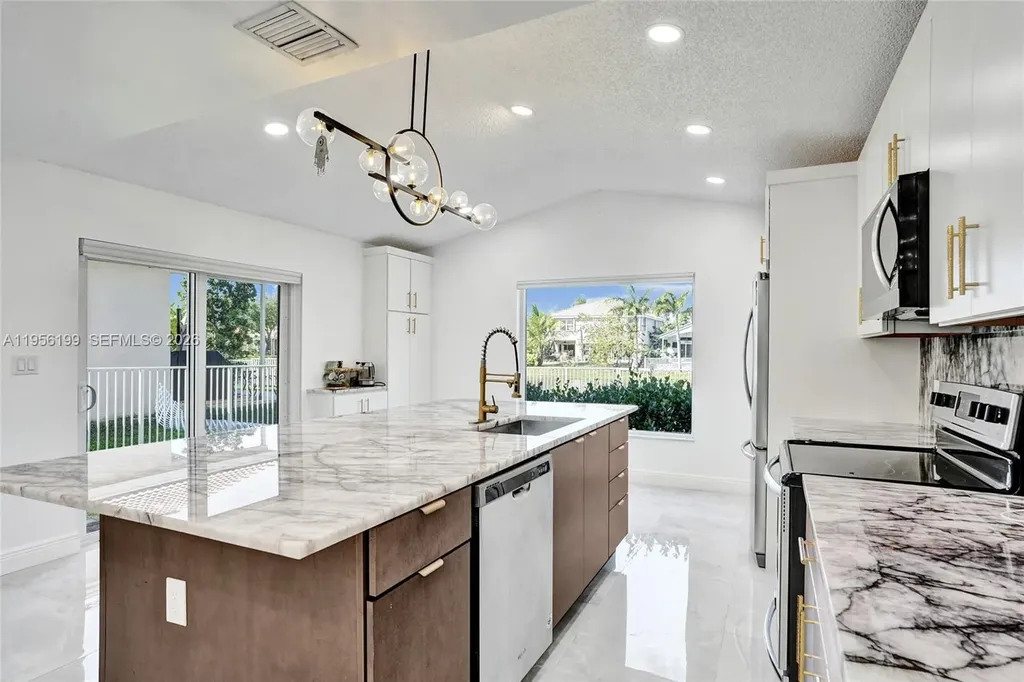 5380 NW 117th Avenue Coral Springs FL 33076