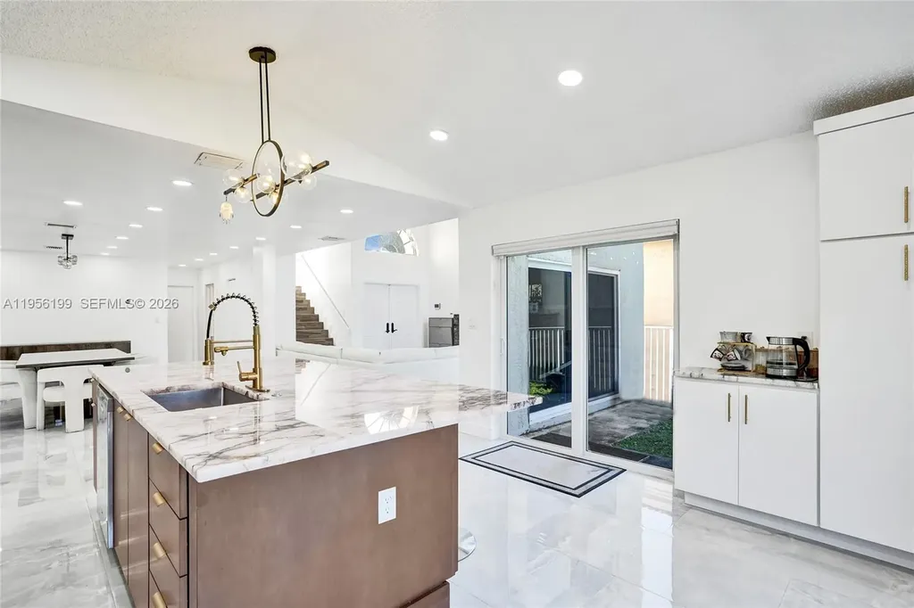 5380 NW 117th Avenue Coral Springs FL 33076