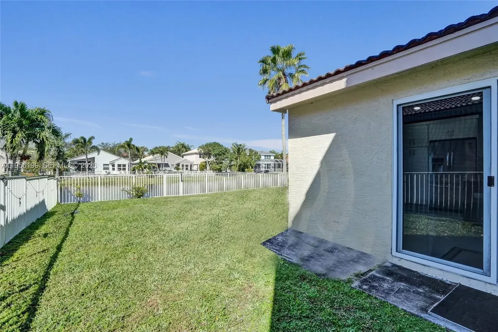 5380 NW 117th Avenue Coral Springs FL 33076