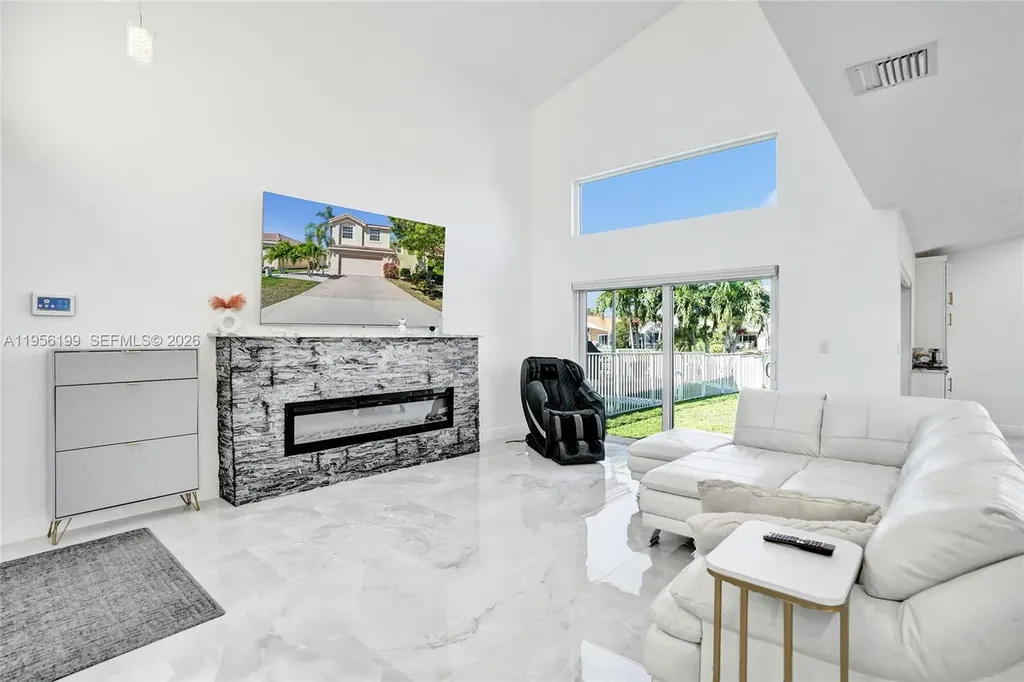 5380 NW 117th Avenue Coral Springs FL 33076