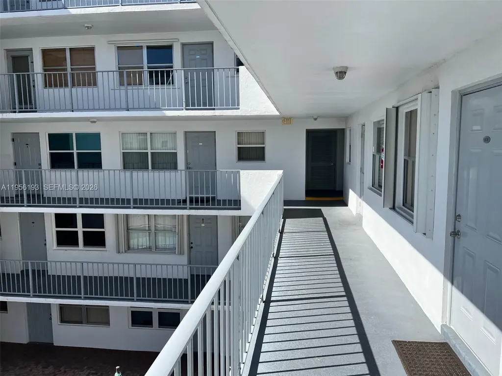 1720 Jefferson Street Hollywood FL 33020
