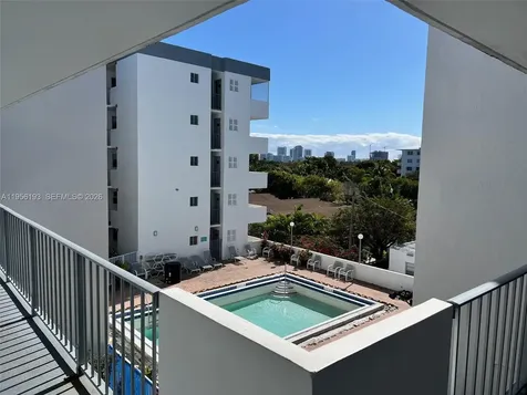 1720 Jefferson Street Hollywood FL 33020