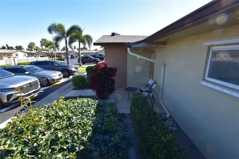 2832 W Crosley Drive West Palm Beach FL 33415