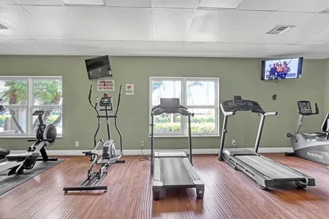 2832 W Crosley Drive West Palm Beach FL 33415