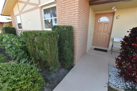 2832 W Crosley Drive West Palm Beach FL 33415