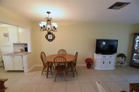 2832 W Crosley Drive West Palm Beach FL 33415