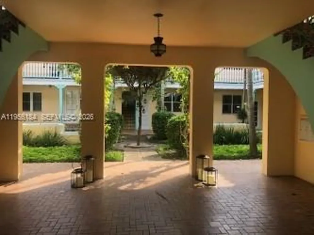 736 13th Street Miami Beach FL 33139
