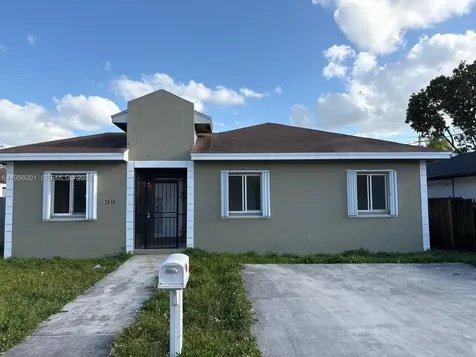 2916 NW 51st Street Miami FL 33142