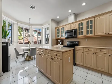 15383 SW 23rd Street Miami FL 33185