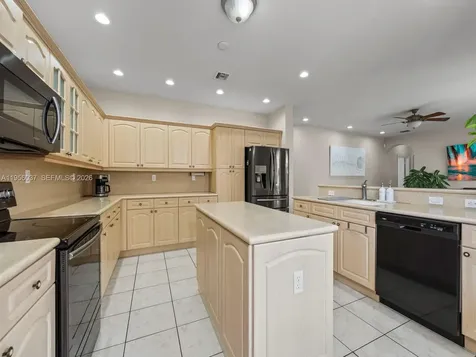 15383 SW 23rd Street Miami FL 33185