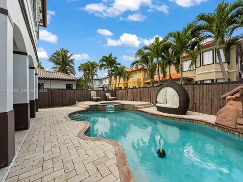 15383 SW 23rd Street Miami FL 33185