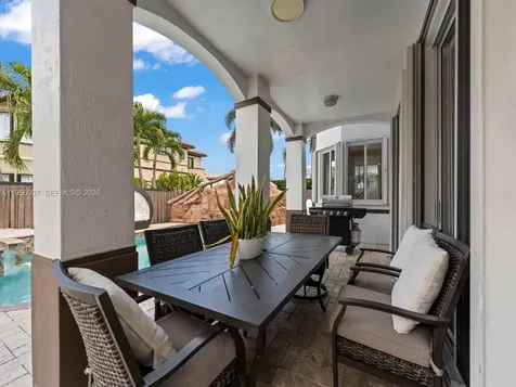 15383 SW 23rd Street Miami FL 33185