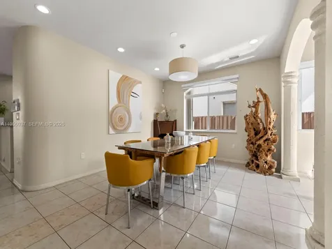 15383 SW 23rd Street Miami FL 33185