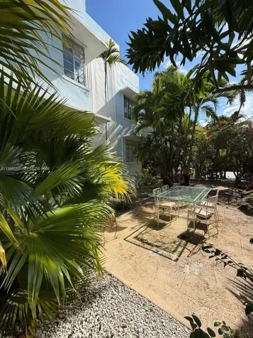 825 Jefferson Avenue Miami Beach FL 33139