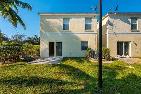 1001 SW 15th Street Deerfield Beach FL 33441