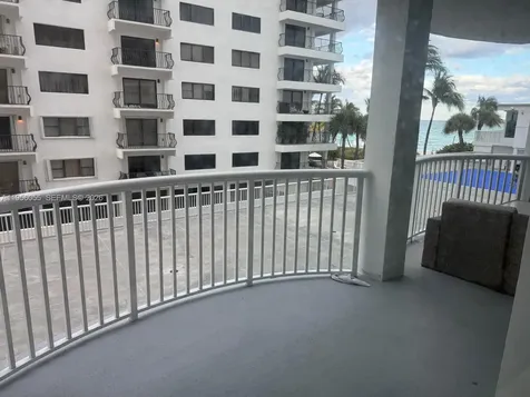 5401 Collins Avenue Miami Beach FL 33140