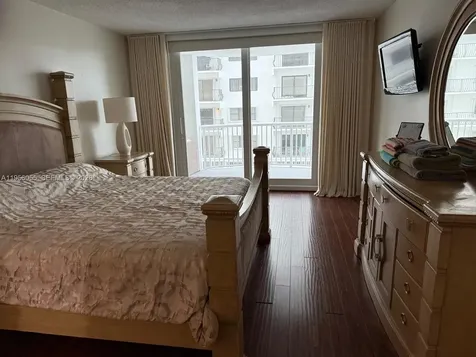 5401 Collins Avenue Miami Beach FL 33140