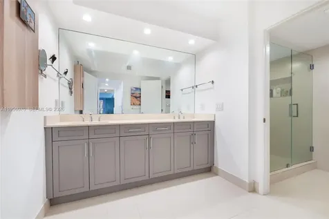 1581 Brickell Avenue Miami FL 33129