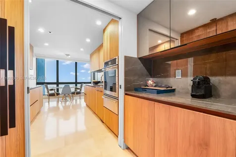 1581 Brickell Avenue Miami FL 33129