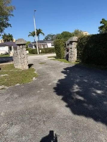 3460 SW 24th Terrace Miami FL 33145