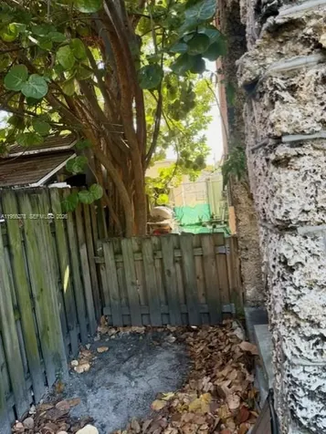 3460 SW 24th Terrace Miami FL 33145