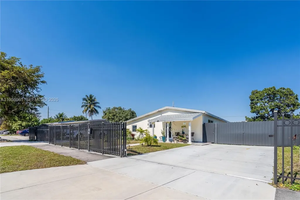 1031 NE 213th Terrace Miami FL 33179