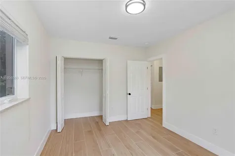 990 NE 159th Street North Miami Beach FL 33162