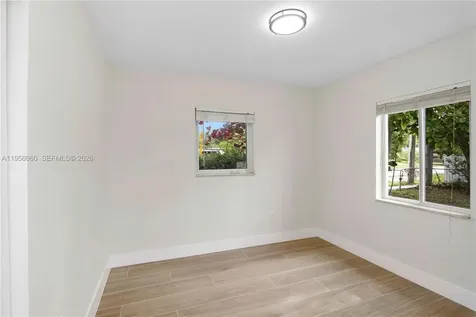 990 NE 159th Street North Miami Beach FL 33162