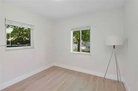 990 NE 159th Street North Miami Beach FL 33162