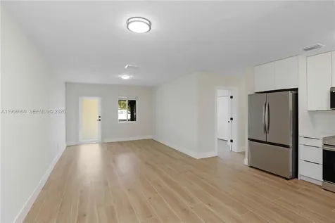 990 NE 159th Street North Miami Beach FL 33162