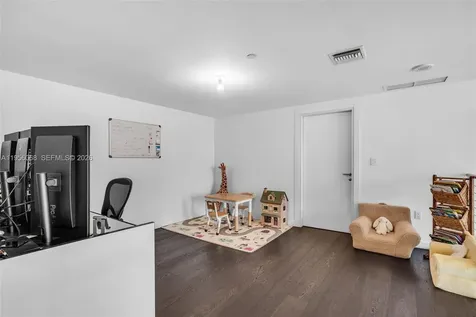 200 Biscayne Boulevard Way Miami FL 33131
