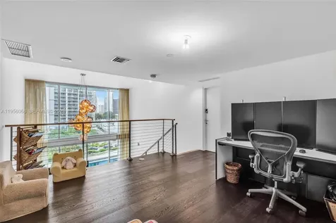 200 Biscayne Boulevard Way Miami FL 33131