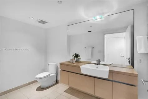 200 Biscayne Boulevard Way Miami FL 33131