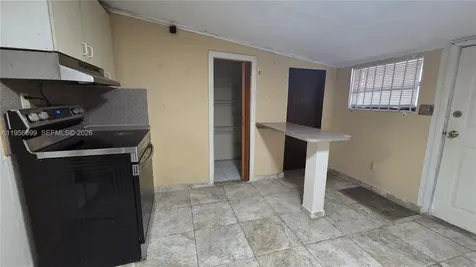 2764 NW 31st Street Miami FL 33142