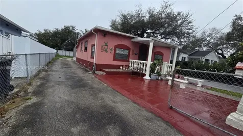 2764 NW 31st Street Miami FL 33142