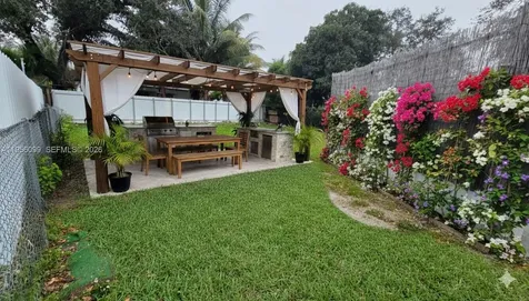 2764 NW 31st Street Miami FL 33142
