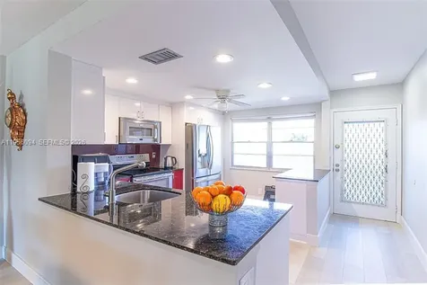 3203 Portofino Point Coconut Creek FL 33066