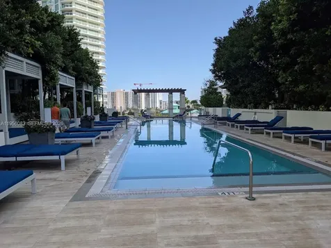 250 Sunny Isle Sunny Isles Beach FL 33160