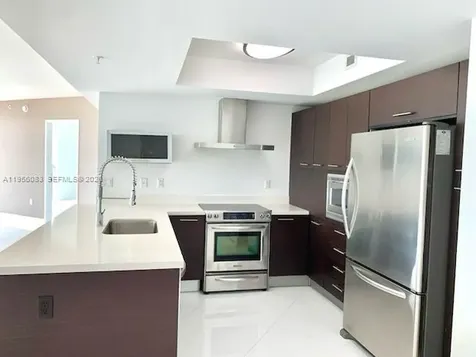 250 Sunny Isle Sunny Isles Beach FL 33160