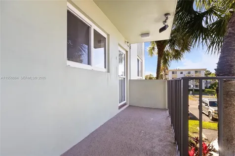 5935 Del Lago Circle Sunrise FL 33313