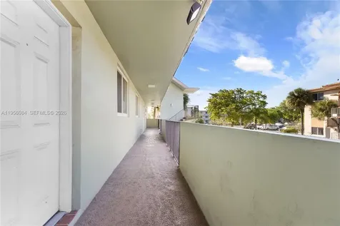 5935 Del Lago Circle Sunrise FL 33313