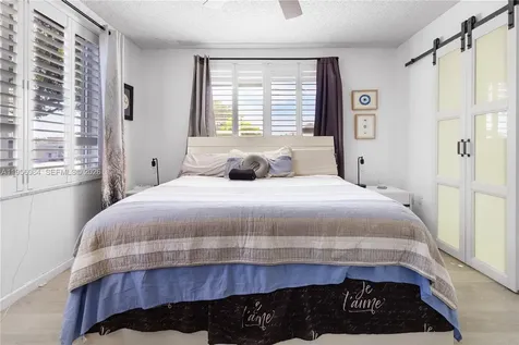 5935 Del Lago Circle Sunrise FL 33313