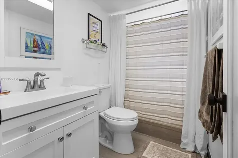 5935 Del Lago Circle Sunrise FL 33313