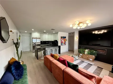 2340 SW 42nd Way Plantation FL 33317