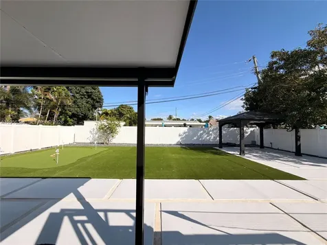 2340 SW 42nd Way Plantation FL 33317