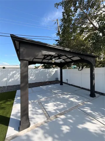 2340 SW 42nd Way Plantation FL 33317