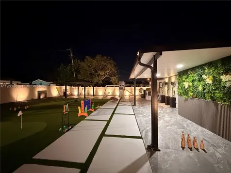 2340 SW 42nd Way Plantation FL 33317