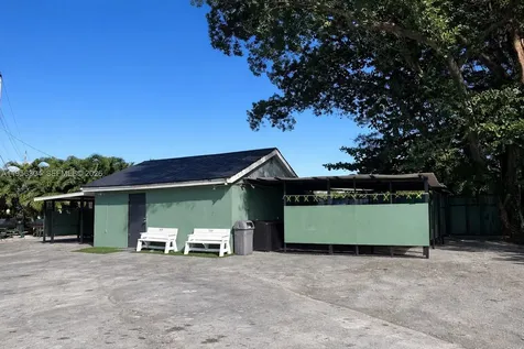 21855 S Dixie Highway Miami FL 33170