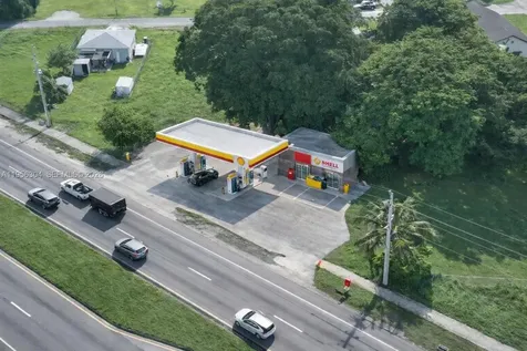 21855 S Dixie Highway Miami FL 33170