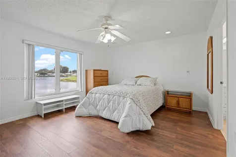 1110 NW 90th Way Plantation FL 33322